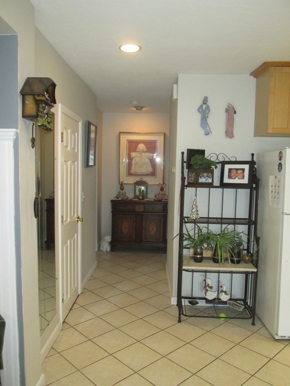334 Killdeer Road Webster, MA 01570 - Photo 16 of 28 a view of a hallway