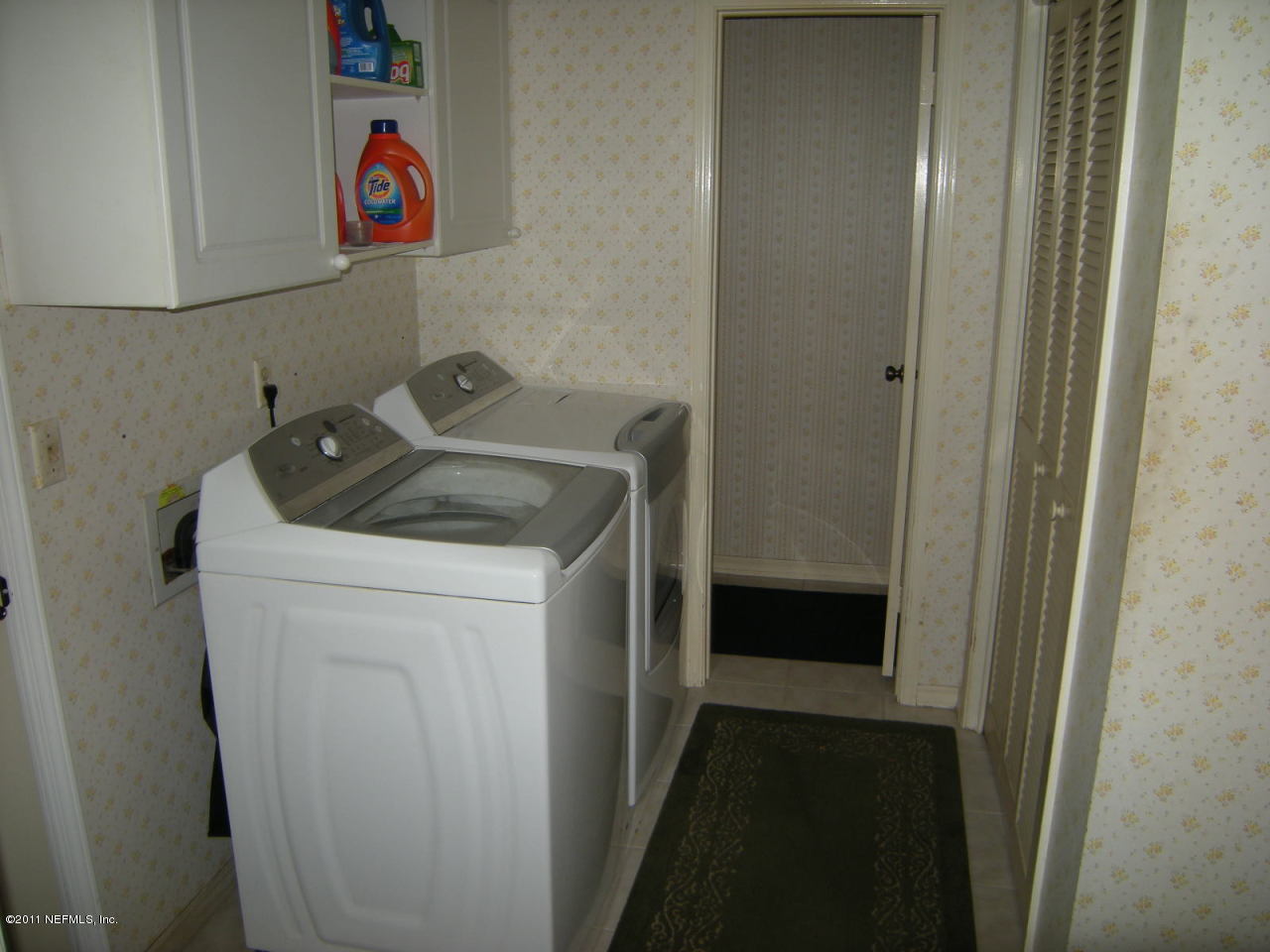 1028 Martinique Road Jacksonville, FL 32216 - Photo 23 of 33 Laundry room