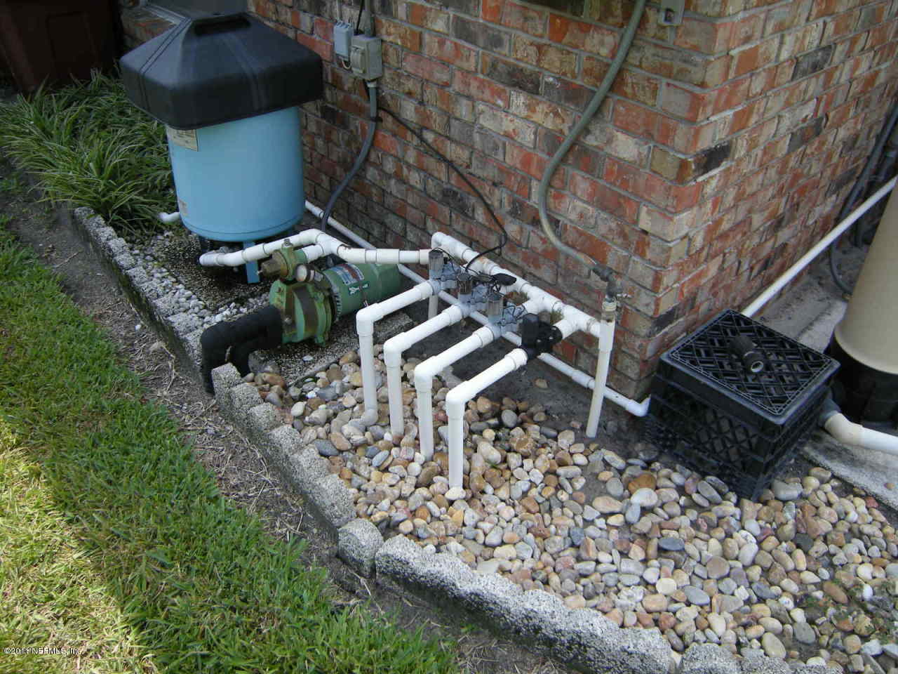 1028 Martinique Road Jacksonville, FL 32216 - Photo 32 of 33 Sprinkler System