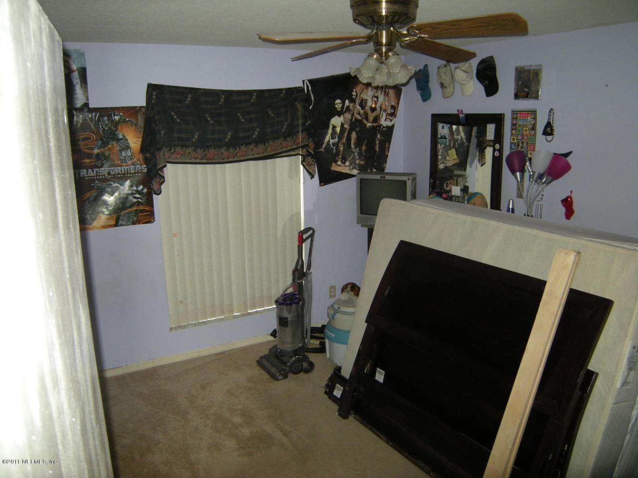 1028 Martinique Road Jacksonville, FL 32216 - Photo 10 of 33 Bedroom 3