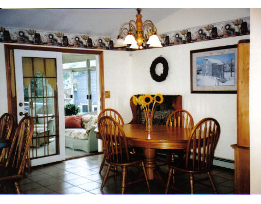 89 Stephen French Road Swansea, MA 02777 - Photo 4 of 10 Gallery Image 4