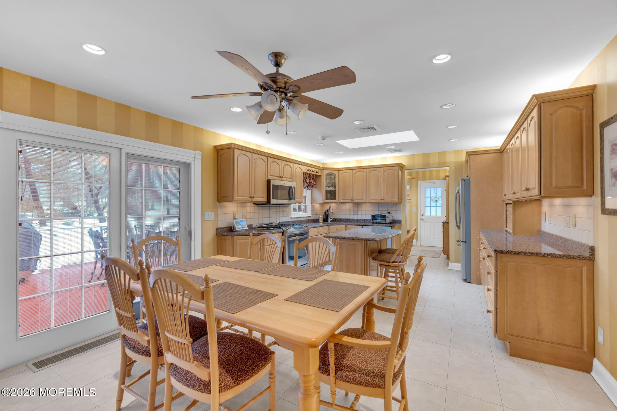 155 Meadow Road Clark, NJ 07066 - Photo 19 of 48 23-web-or-mls-2M1A0520