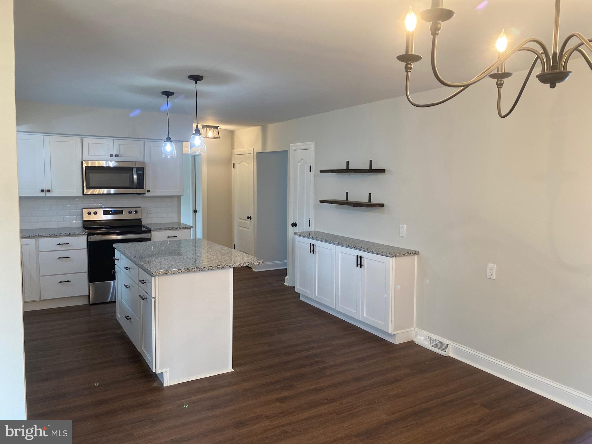 522 Rohach Road Aston, PA 19014 - Photo 8 of 38
