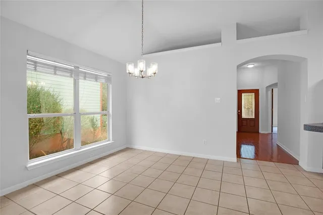 $2,100 | 281 Hutton, Kyle, TX 78640