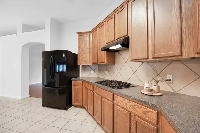 $2,100 | 281 Hutton, Kyle, TX 78640