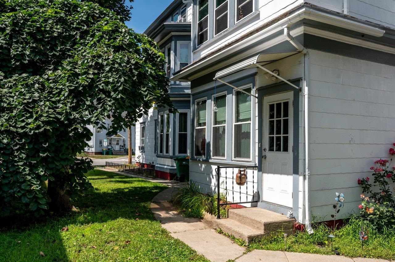 34 Charles Street Rochester, NH 03867 - Photo 10 of 36