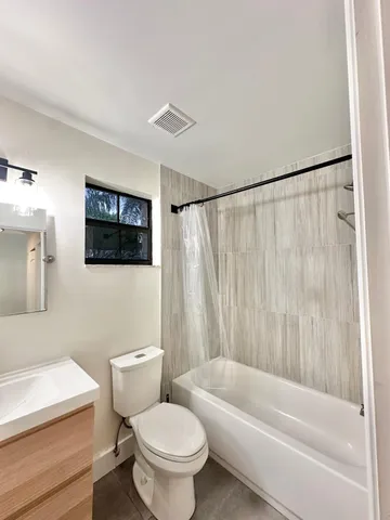 $2,600 | 3000 Norwood Place, Unit 201, Boca Raton, FL 33431