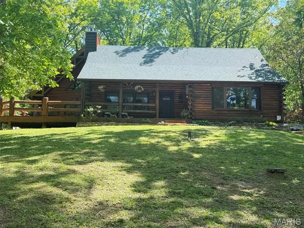 $575,000 | 6482 South Lakeshore Drive, Hillsboro, MO 63050