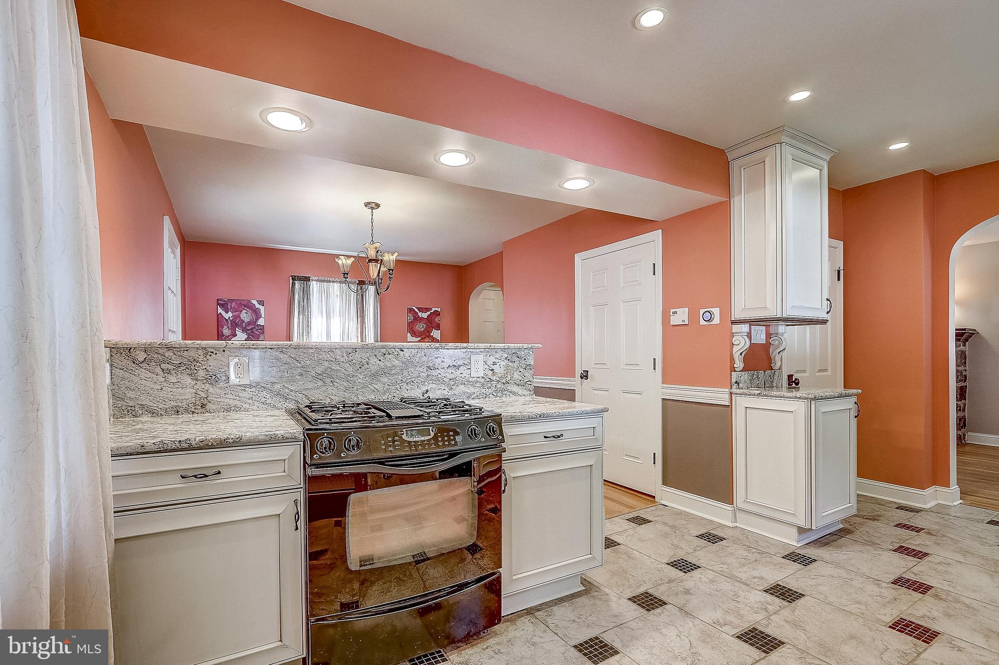 614 Warwick Road Baltimore, MD 21229 - Photo 12 of 44
