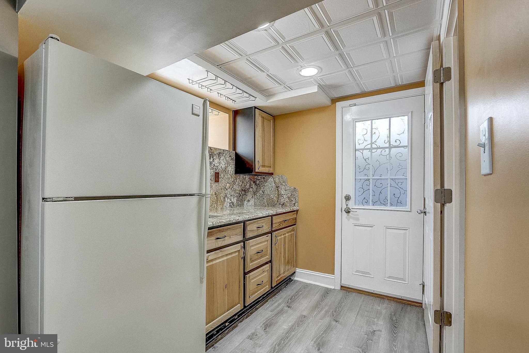 614 Warwick Road Baltimore, MD 21229 - Photo 18 of 44