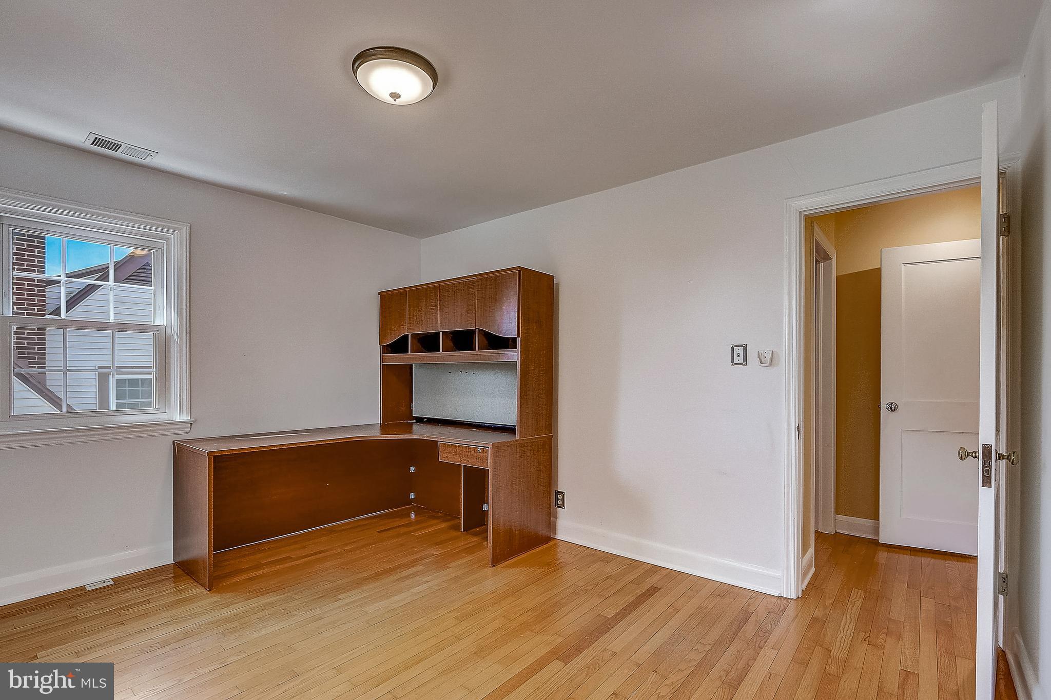 614 Warwick Road Baltimore, MD 21229 - Photo 25 of 44