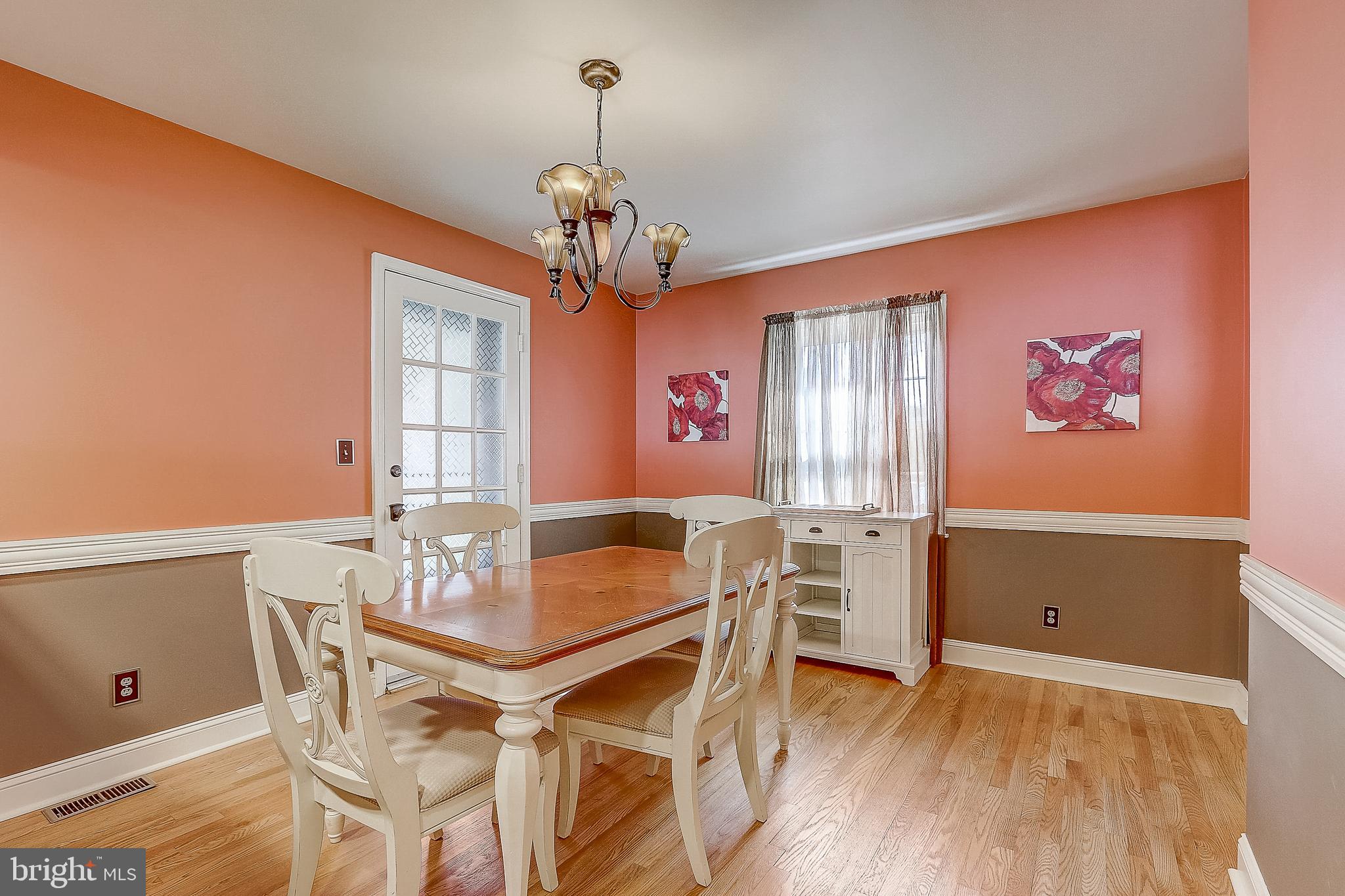 614 Warwick Road Baltimore, MD 21229 - Photo 8 of 44