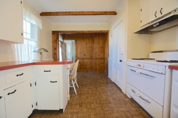 28 Maple Street Hamilton, MA 01982 - Photo 12 of 21