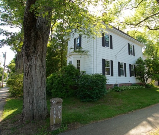 28 Maple Street Hamilton, MA 01982 - Photo 3 of 21