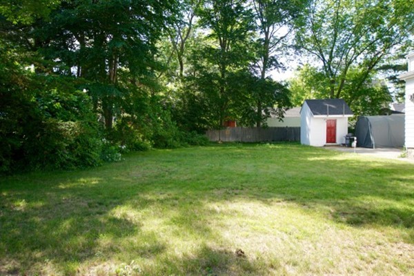 28 Maple Street Hamilton, MA 01982 - Photo 6 of 21