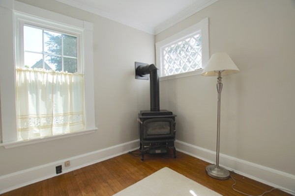28 Maple Street Hamilton, MA 01982 - Photo 10 of 21