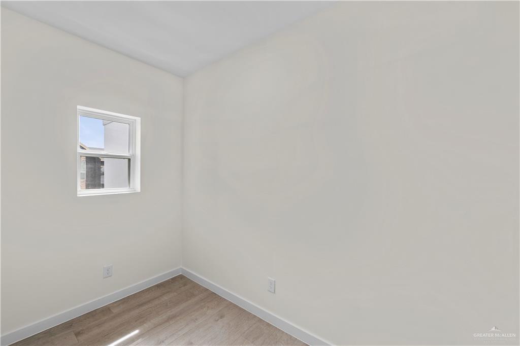 5507 North Crown Point Pharr, TX 78577 - Photo 6 of 12 Gallery Image 6