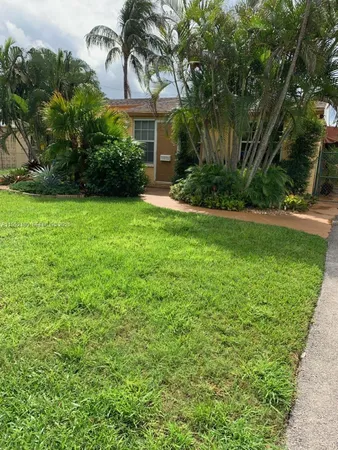 $1,295 | 1916 Coolidge Street, Unit 1, Hollywood, FL 33020