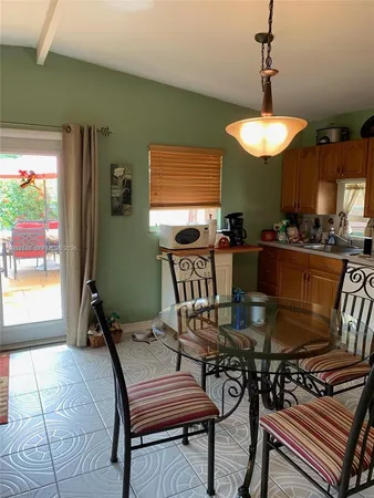 $1,295 | 1916 Coolidge Street, Unit 1, Hollywood, FL 33020