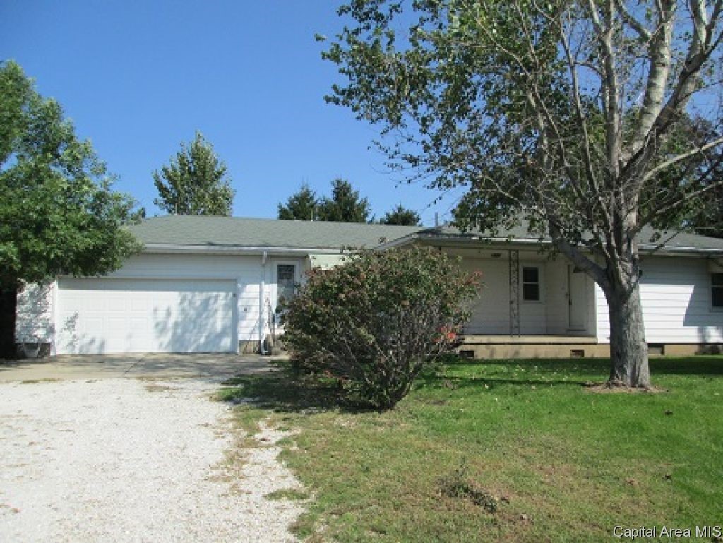 2190 Literberry Prentice Road Jacksonville, IL 62650 - Photo 1 of 10