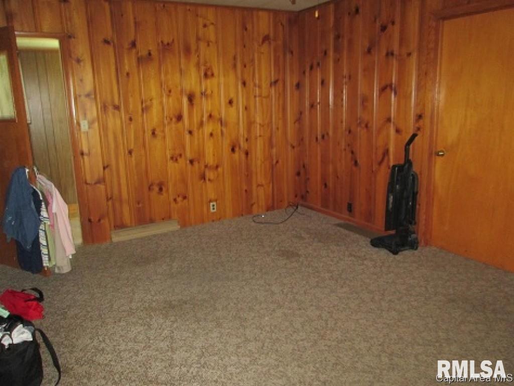 2190 Literberry Prentice Road Jacksonville, IL 62650 - Photo 4 of 10