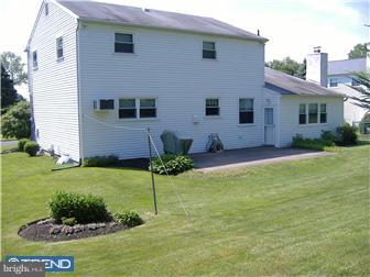 518 Lowell Road Warminster, PA 18974 - Photo 2 of 12 Exterior Back