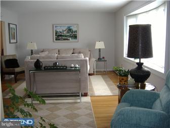518 Lowell Road Warminster, PA 18974 - Photo 6 of 12 Living Room