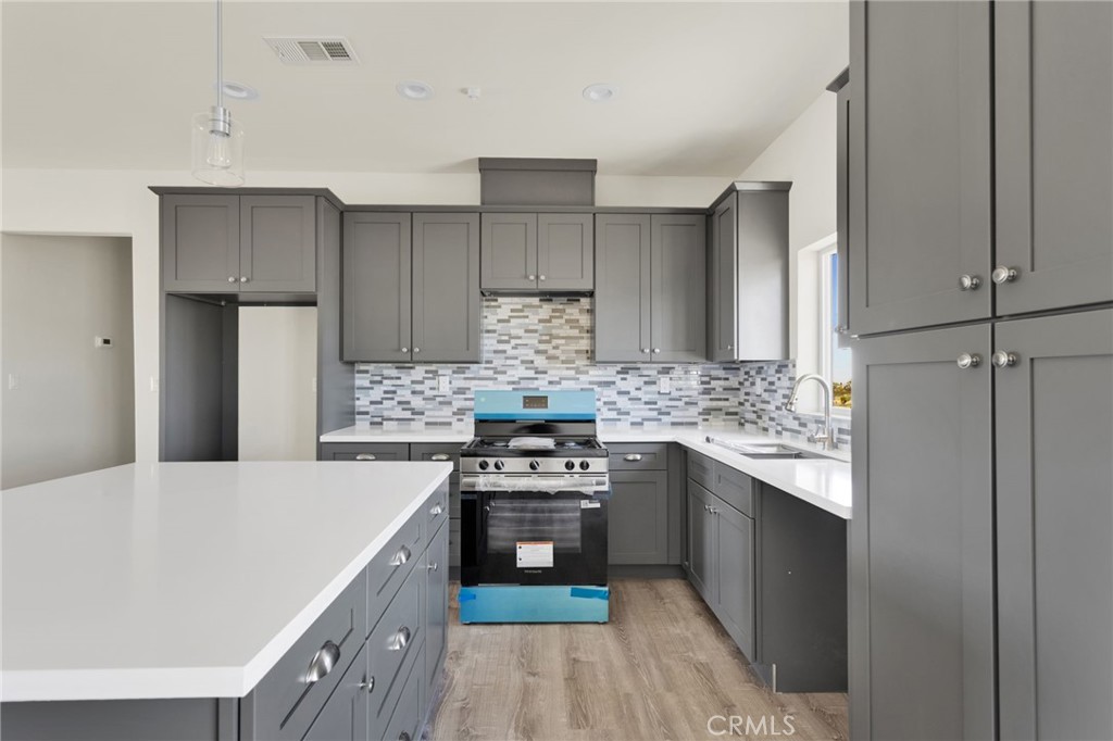 12015 Rosado Road Pinon Hills, CA 92372 - Photo 14 of 41