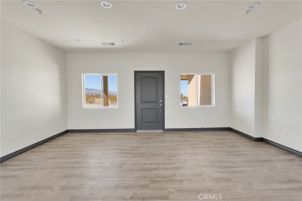 12015 Rosado Road Pinon Hills, CA 92372 - Photo 10 of 41