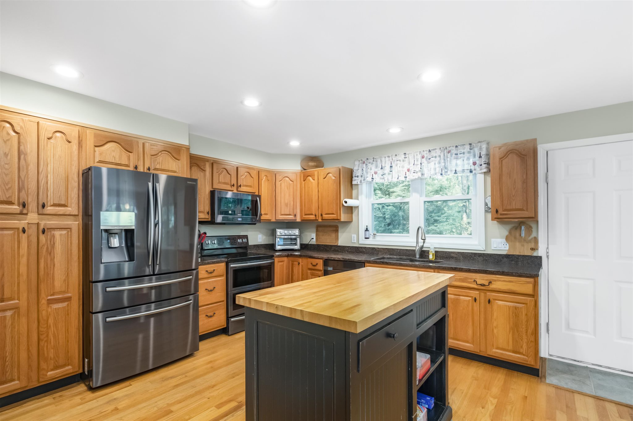 13 Sampson Road Rochester, NH 03867 - Photo 10 of 40