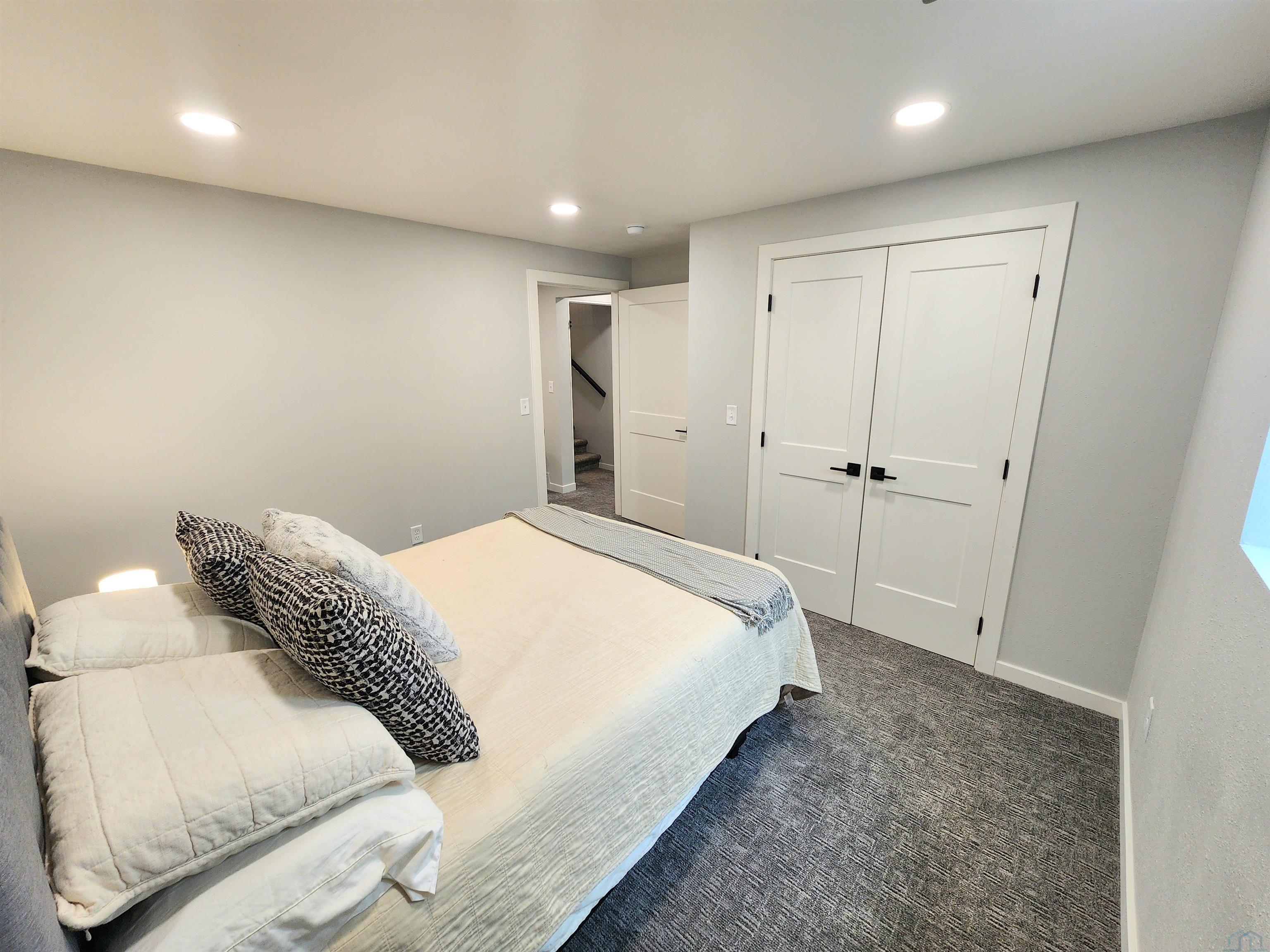 2009 Walnut Street Hull, IA 51239 - Photo 37 of 50 Gallery Image 37