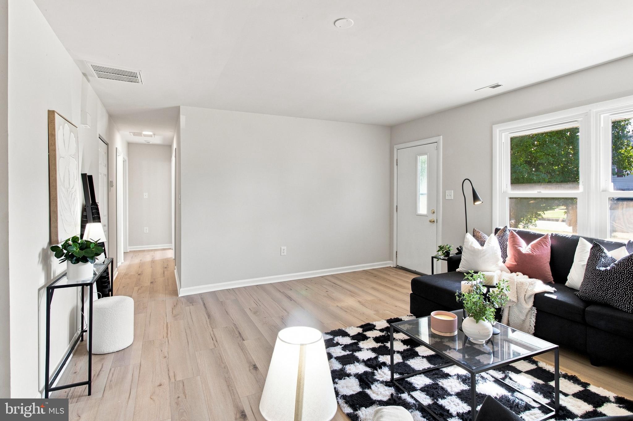 2516 Maple Road Baltimore, MD 21219 - Photo 8 of 42 Gallery Image 8