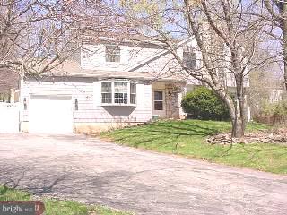 637 Meadowlark Road Audubon, PA 19403 - Photo 2 of 5 Gallery Image 2