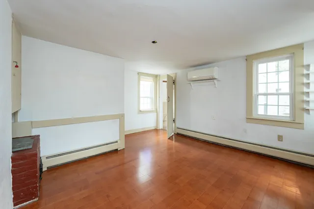 $650,000 | 10 Maple Street, Exeter, NH 03833