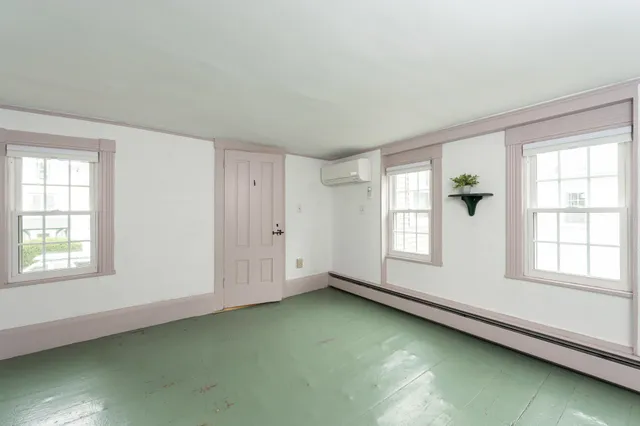 $650,000 | 10 Maple Street, Exeter, NH 03833