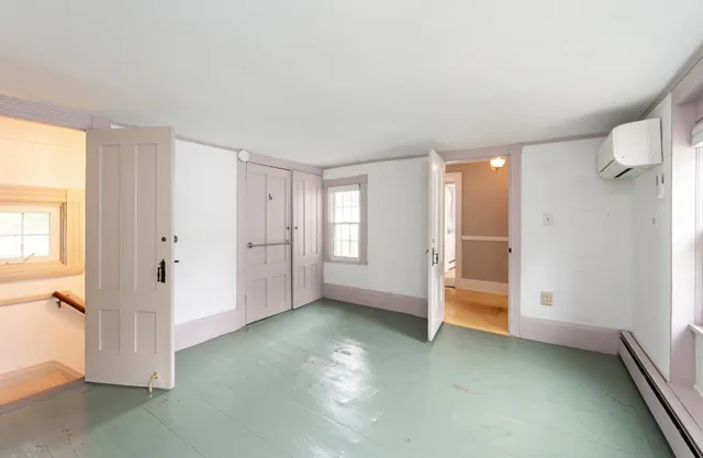 $650,000 | 10 Maple Street, Exeter, NH 03833