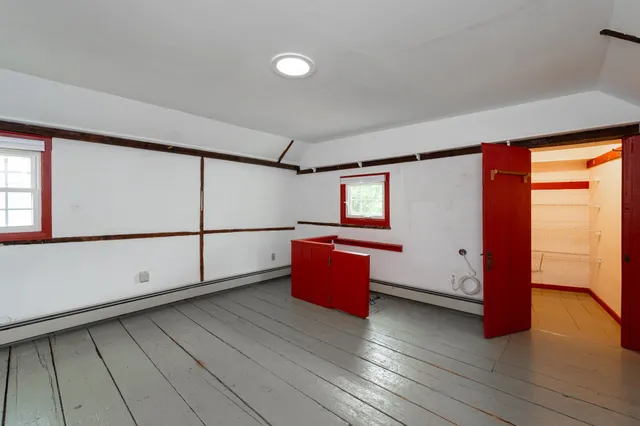 $650,000 | 10 Maple Street, Exeter, NH 03833