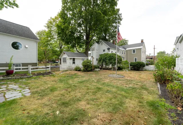 $650,000 | 10 Maple Street, Exeter, NH 03833