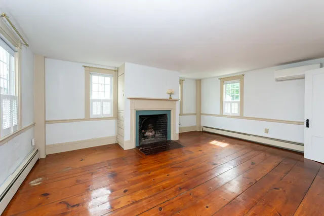 $650,000 | 10 Maple Street, Exeter, NH 03833