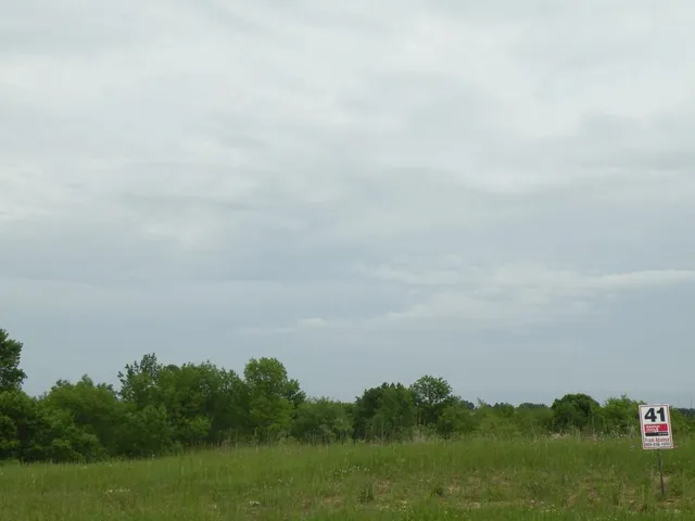 $34,900 | 301 Drumlin Loop, Ripon, WI 54971