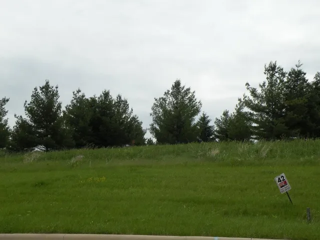 $34,900 | 301 Drumlin Loop, Ripon, WI 54971