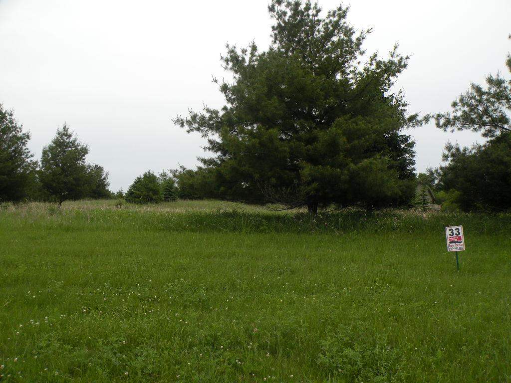 301 Drumlin Loop Ripon, WI 54971 - Photo 10 of 18