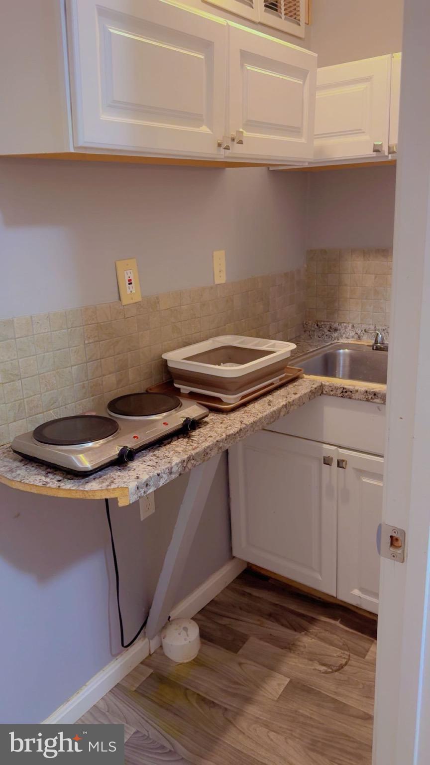 3300 Yellow Flower Road Laurel, MD 20724 - Photo 14 of 20 a close view of appliances