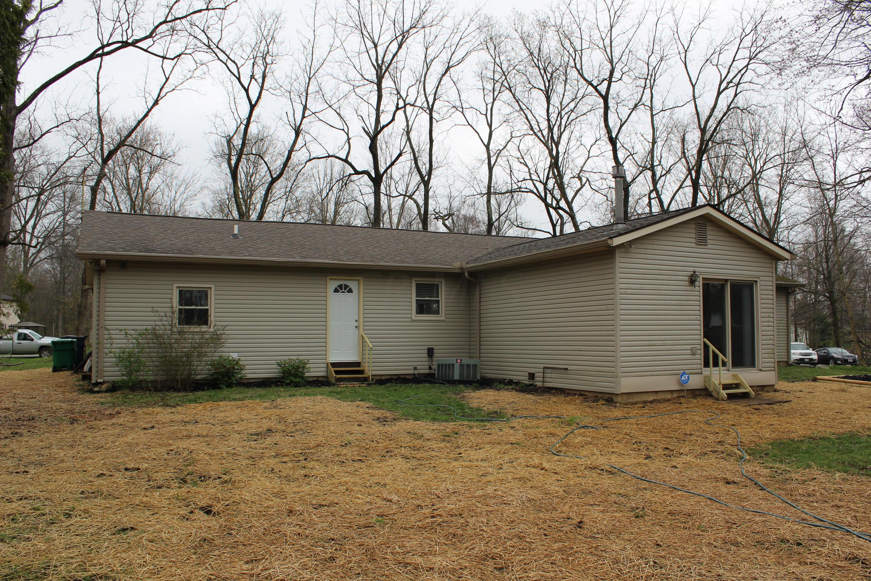 319 Forward Pass Road Southwest Pataskala, OH 43062 - Photo 3 of 30