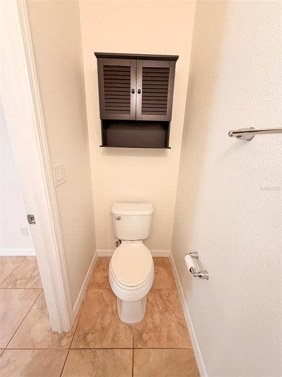 4747 Chatterton Way Riverview, FL 33578 - Photo 12 of 24 a bathroom with a toilet and a sink