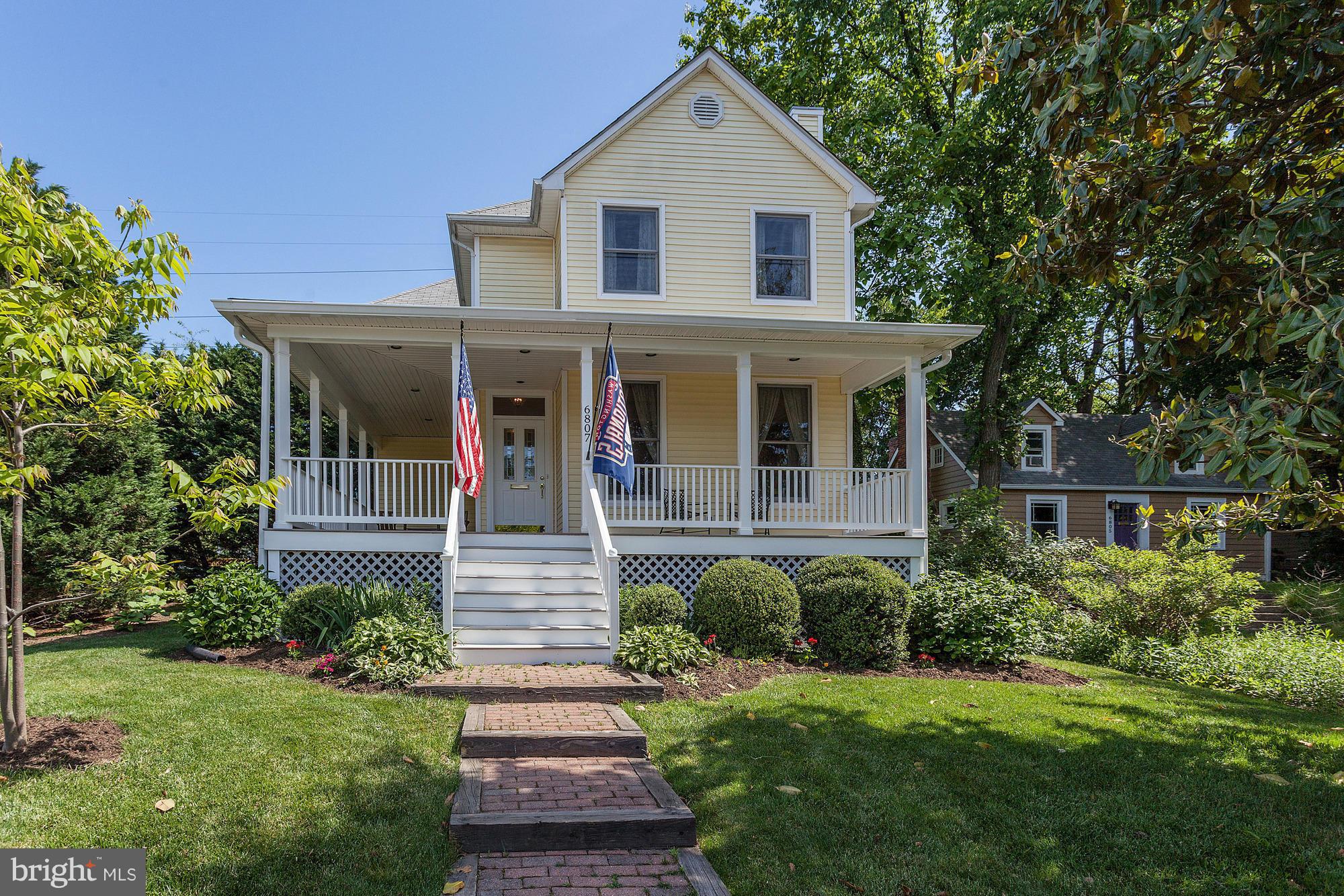 6807 19th Road North Arlington, VA 22213 - Photo 1 of 30 Exterior (Front)