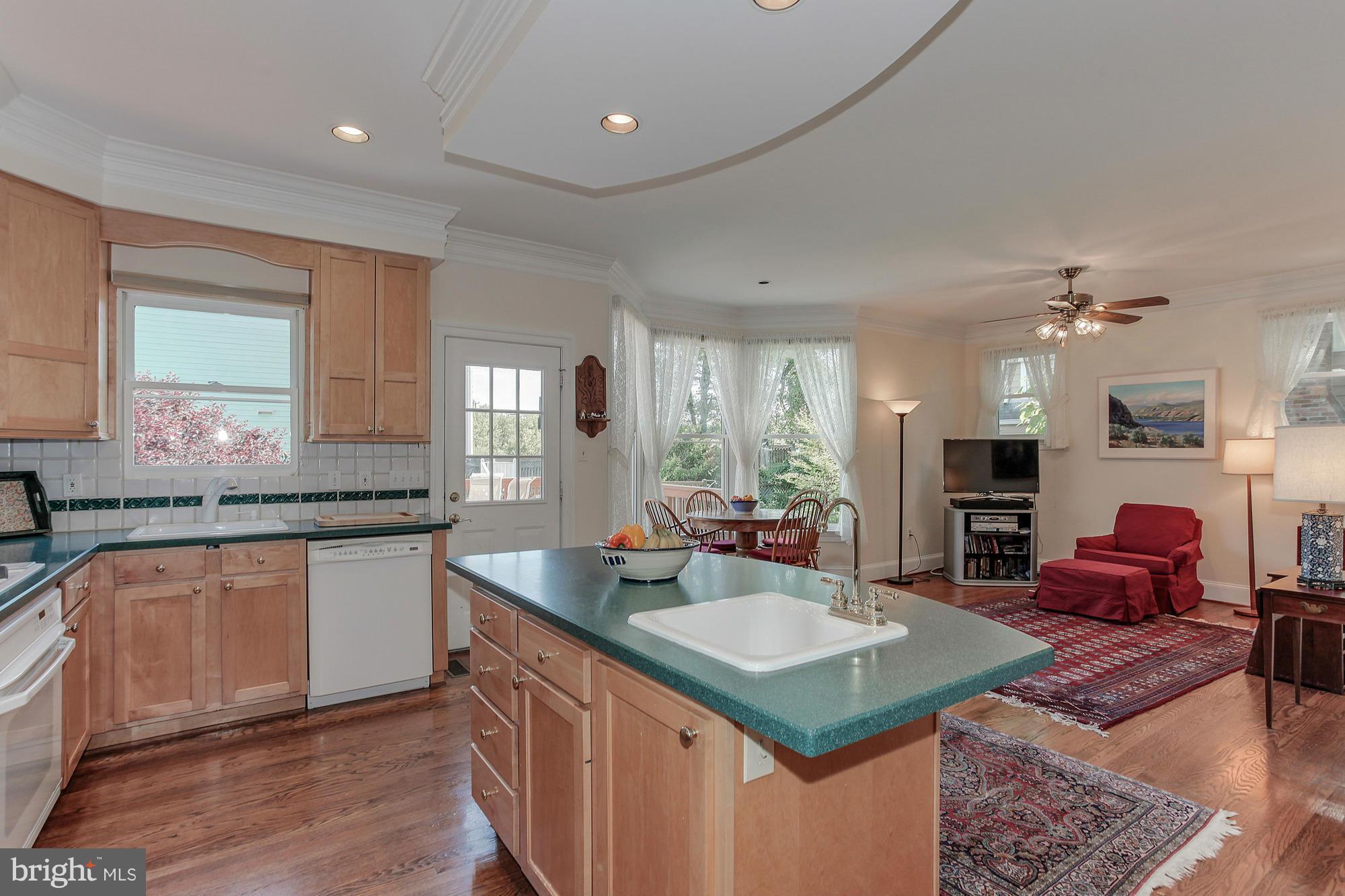6807 19th Road North Arlington, VA 22213 - Photo 11 of 30 Interior (General)