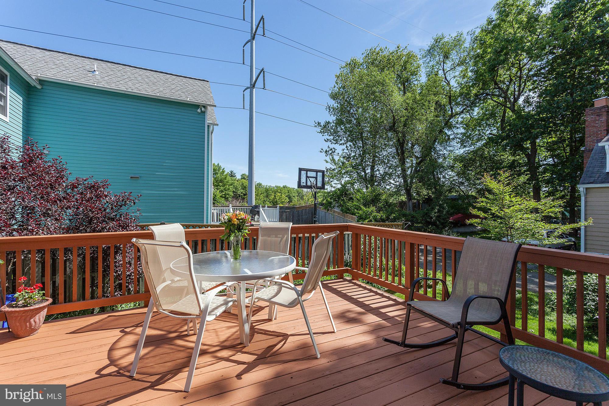 6807 19th Road North Arlington, VA 22213 - Photo 28 of 30 Exterior (Rear)