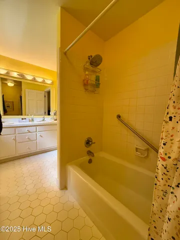 $324,500 | 901 School Drive, Williamston, NC 27892