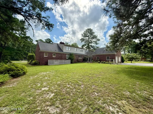 $324,500 | 901 School Drive, Williamston, NC 27892